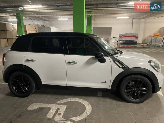 Белый Мини Кантримен, объемом двигателя 1.6 л и пробегом 136 тыс. км за 12999 $, фото 5 на Automoto.ua