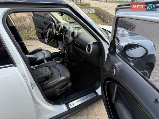 Білий Міні Кантрімен, об'ємом двигуна 1.6 л та пробігом 199 тис. км за 9800 $, фото 17 на Automoto.ua