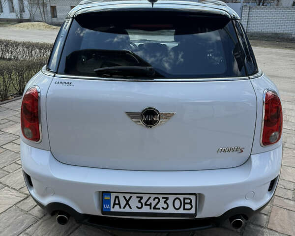 Білий Міні Кантрімен, об'ємом двигуна 1.6 л та пробігом 199 тис. км за 9800 $, фото 5 на Automoto.ua
