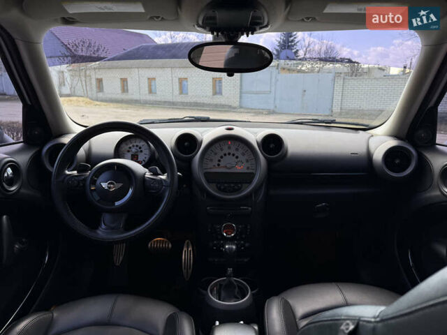 Білий Міні Кантрімен, об'ємом двигуна 1.6 л та пробігом 199 тис. км за 9800 $, фото 9 на Automoto.ua