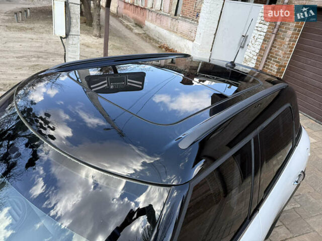 Білий Міні Кантрімен, об'ємом двигуна 1.6 л та пробігом 199 тис. км за 9800 $, фото 8 на Automoto.ua