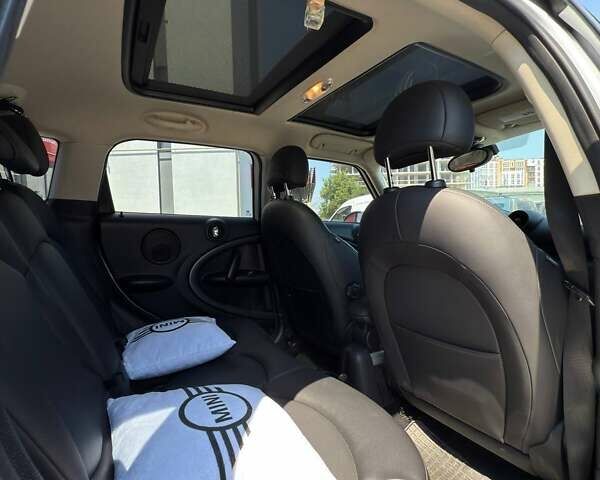 Білий Міні Кантрімен, об'ємом двигуна 1.6 л та пробігом 192 тис. км за 10500 $, фото 10 на Automoto.ua