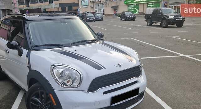 Білий Міні Кантрімен, об'ємом двигуна 1.6 л та пробігом 83 тис. км за 11400 $, фото 5 на Automoto.ua