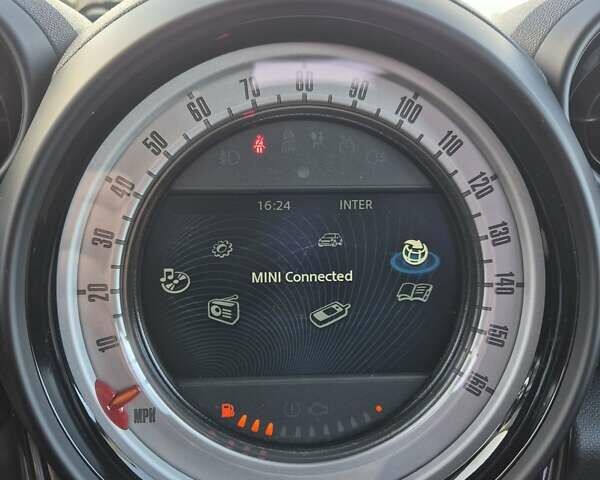 Білий Міні Кантрімен, об'ємом двигуна 1.6 л та пробігом 130 тис. км за 10700 $, фото 16 на Automoto.ua