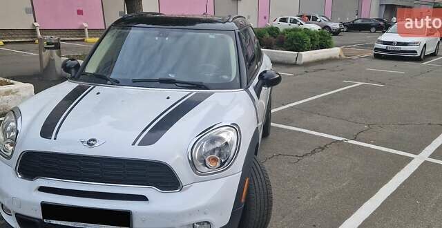 Білий Міні Кантрімен, об'ємом двигуна 1.6 л та пробігом 83 тис. км за 11400 $, фото 1 на Automoto.ua