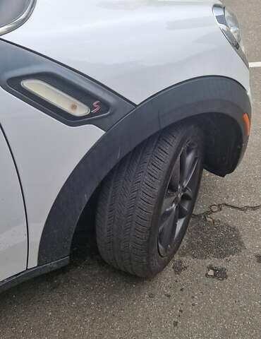 Білий Міні Кантрімен, об'ємом двигуна 1.6 л та пробігом 83 тис. км за 11400 $, фото 9 на Automoto.ua