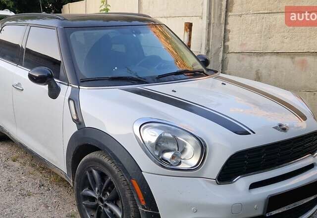 Білий Міні Кантрімен, об'ємом двигуна 1.6 л та пробігом 83 тис. км за 11400 $, фото 27 на Automoto.ua