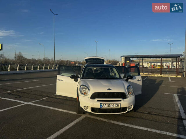 Білий Міні Кантрімен, об'ємом двигуна 1.6 л та пробігом 165 тис. км за 12500 $, фото 33 на Automoto.ua