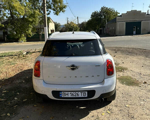 Белый Мини Кантримен, объемом двигателя 1.6 л и пробегом 86 тыс. км за 10000 $, фото 3 на Automoto.ua