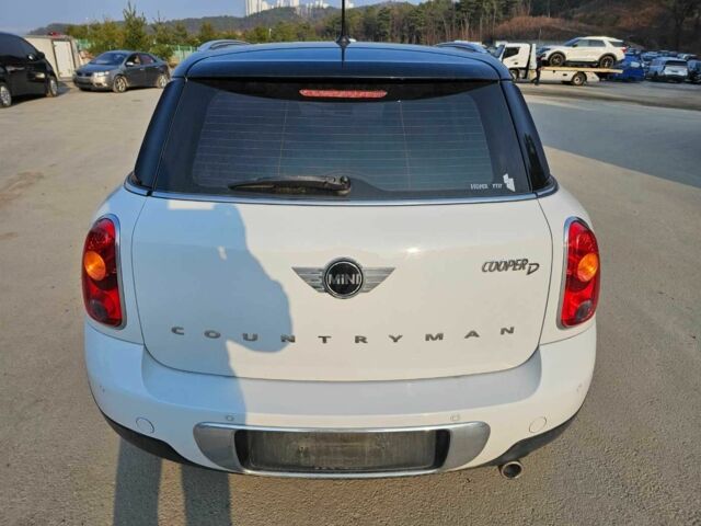 Білий Міні Кантрімен, об'ємом двигуна 2 л та пробігом 78 тис. км за 2750 $, фото 1 на Automoto.ua