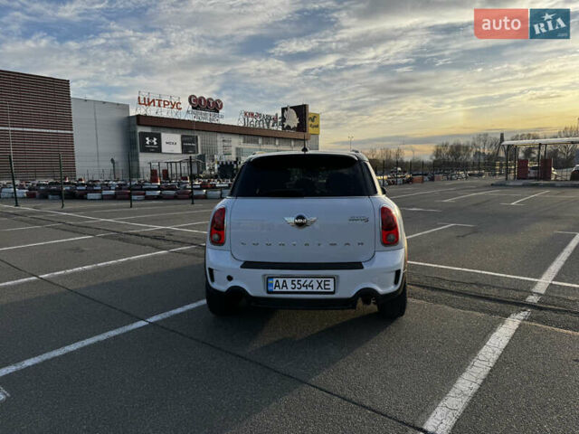 Білий Міні Кантрімен, об'ємом двигуна 1.6 л та пробігом 165 тис. км за 12500 $, фото 6 на Automoto.ua