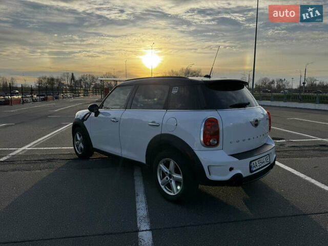 Білий Міні Кантрімен, об'ємом двигуна 1.6 л та пробігом 165 тис. км за 12500 $, фото 5 на Automoto.ua