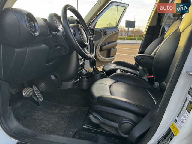 Білий Міні Кантрімен, об'ємом двигуна 1.6 л та пробігом 165 тис. км за 12500 $, фото 20 на Automoto.ua