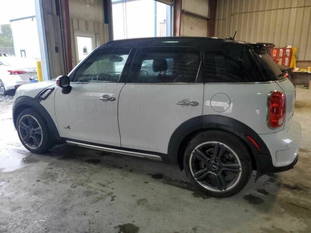 Белый Мини Кантримен, объемом двигателя 1.6 л и пробегом 102 тыс. км за 2000 $, фото 7 на Automoto.ua