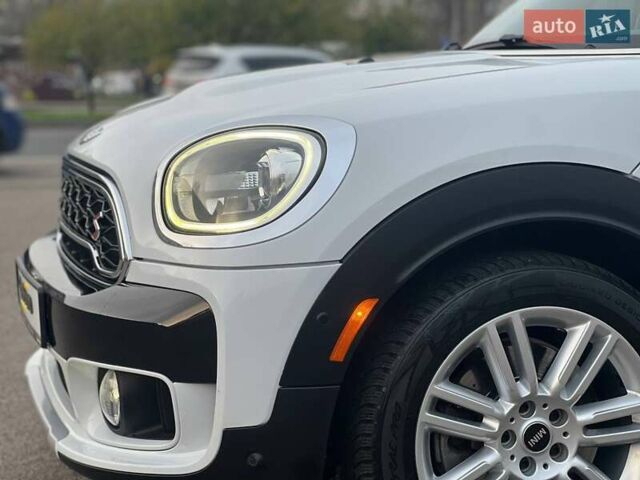 Белый Мини Кантримен, объемом двигателя 2 л и пробегом 92 тыс. км за 18500 $, фото 15 на Automoto.ua