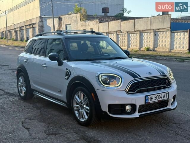 Белый Мини Кантримен, объемом двигателя 2 л и пробегом 87 тыс. км за 18700 $, фото 10 на Automoto.ua