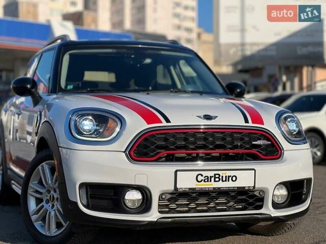 Белый Мини Кантримен, объемом двигателя 2 л и пробегом 65 тыс. км за 19200 $, фото 2 на Automoto.ua