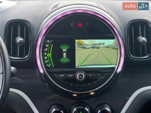 Белый Мини Кантримен, объемом двигателя 2 л и пробегом 92 тыс. км за 18500 $, фото 22 на Automoto.ua