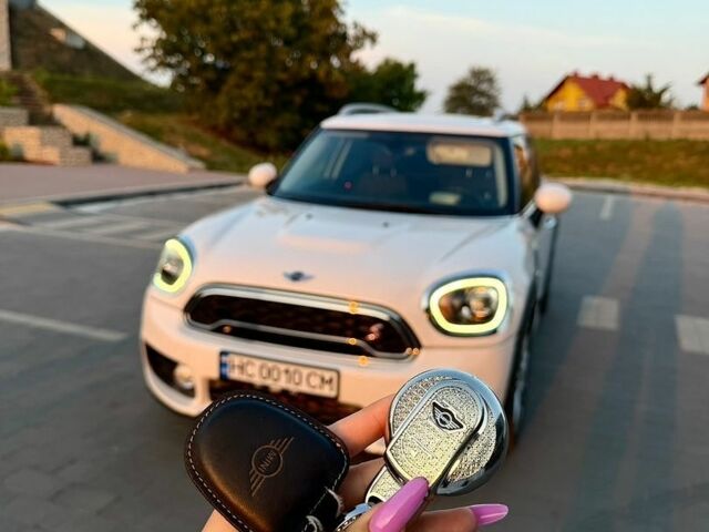 Белый Мини Кантримен, объемом двигателя 2 л и пробегом 83 тыс. км за 19500 $, фото 46 на Automoto.ua