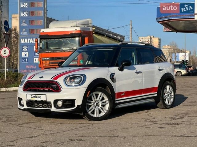 Белый Мини Кантримен, объемом двигателя 2 л и пробегом 65 тыс. км за 18900 $, фото 8 на Automoto.ua