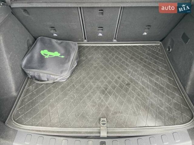 Белый Мини Кантримен, объемом двигателя 1.5 л и пробегом 111 тыс. км за 18950 $, фото 18 на Automoto.ua
