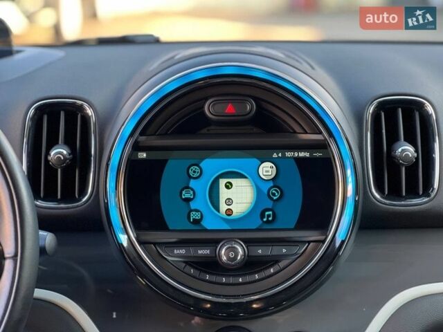 Белый Мини Кантримен, объемом двигателя 2 л и пробегом 65 тыс. км за 18900 $, фото 22 на Automoto.ua