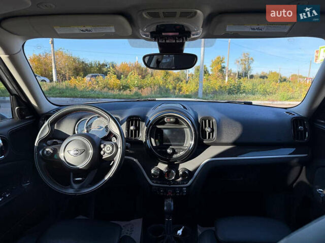 Белый Мини Кантримен, объемом двигателя 2 л и пробегом 170 тыс. км за 17999 $, фото 12 на Automoto.ua