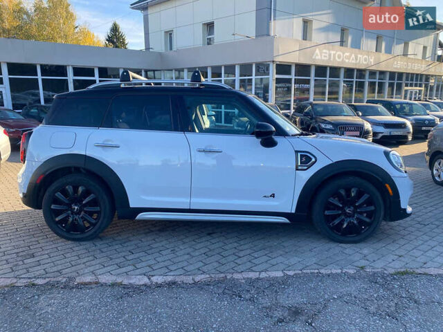 Белый Мини Кантримен, объемом двигателя 2 л и пробегом 170 тыс. км за 17999 $, фото 3 на Automoto.ua