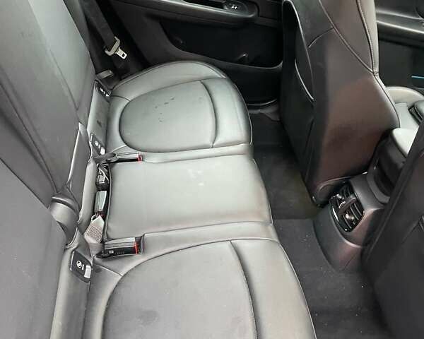 Білий Міні Кантрімен, об'ємом двигуна 2 л та пробігом 32 тис. км за 17900 $, фото 9 на Automoto.ua