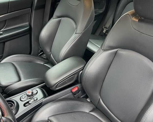 Білий Міні Кантрімен, об'ємом двигуна 2 л та пробігом 32 тис. км за 17900 $, фото 14 на Automoto.ua