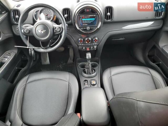 Белый Мини Кантримен, объемом двигателя 1.5 л и пробегом 91 тыс. км за 3600 $, фото 7 на Automoto.ua