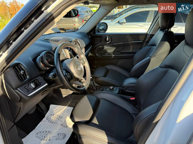 Белый Мини Кантримен, объемом двигателя 2 л и пробегом 170 тыс. км за 17999 $, фото 8 на Automoto.ua