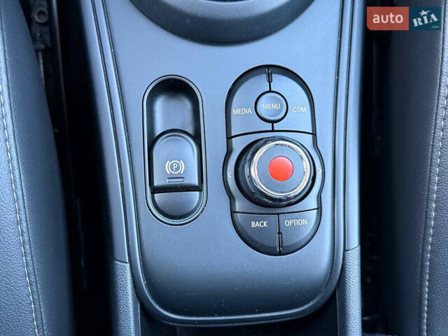 Белый Мини Кантримен, объемом двигателя 2 л и пробегом 170 тыс. км за 17999 $, фото 18 на Automoto.ua