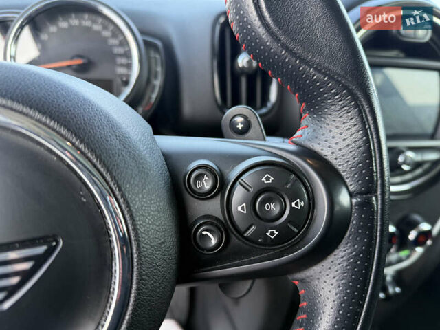 Белый Мини Кантримен, объемом двигателя 2 л и пробегом 171 тыс. км за 17500 $, фото 17 на Automoto.ua