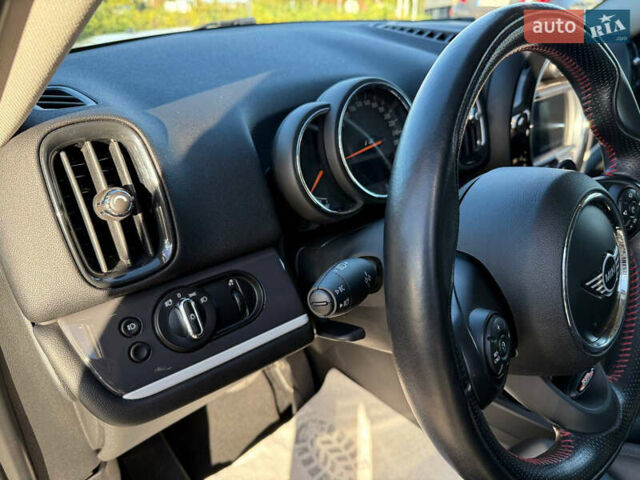 Белый Мини Кантримен, объемом двигателя 2 л и пробегом 170 тыс. км за 17999 $, фото 19 на Automoto.ua