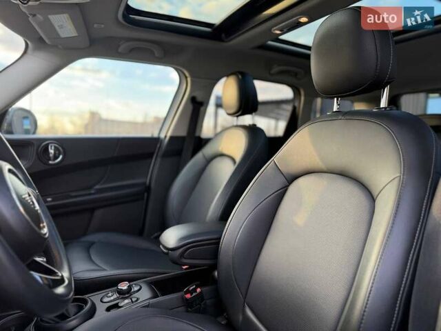 Білий Міні Кантрімен, об'ємом двигуна 1.5 л та пробігом 51 тис. км за 17500 $, фото 17 на Automoto.ua