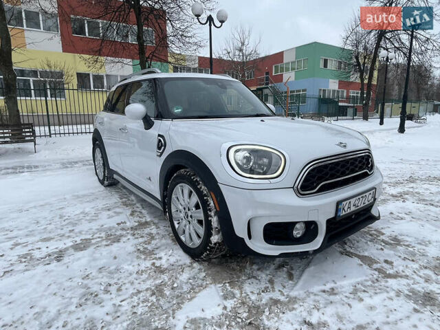 Білий Міні Кантрімен, об'ємом двигуна 2 л та пробігом 88 тис. км за 21700 $, фото 1 на Automoto.ua