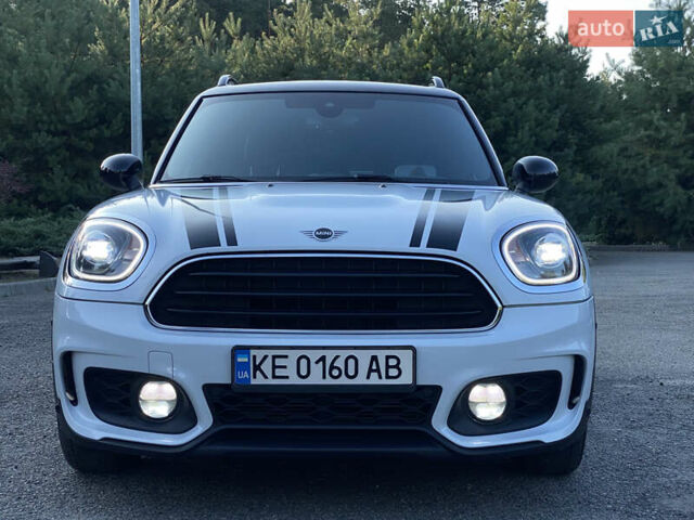 Білий Міні Кантрімен, об'ємом двигуна 2 л та пробігом 85 тис. км за 24500 $, фото 11 на Automoto.ua