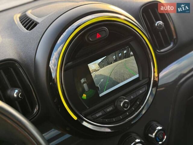 Білий Міні Кантрімен, об'ємом двигуна 1.5 л та пробігом 51 тис. км за 17500 $, фото 33 на Automoto.ua