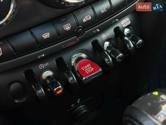 Білий Міні Кантрімен, об'ємом двигуна 1.5 л та пробігом 51 тис. км за 17500 $, фото 26 на Automoto.ua