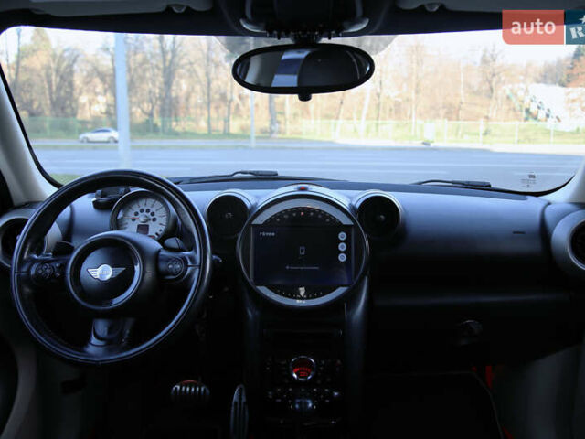 Белый Мини Кантримен, объемом двигателя 1.6 л и пробегом 170 тыс. км за 9900 $, фото 10 на Automoto.ua