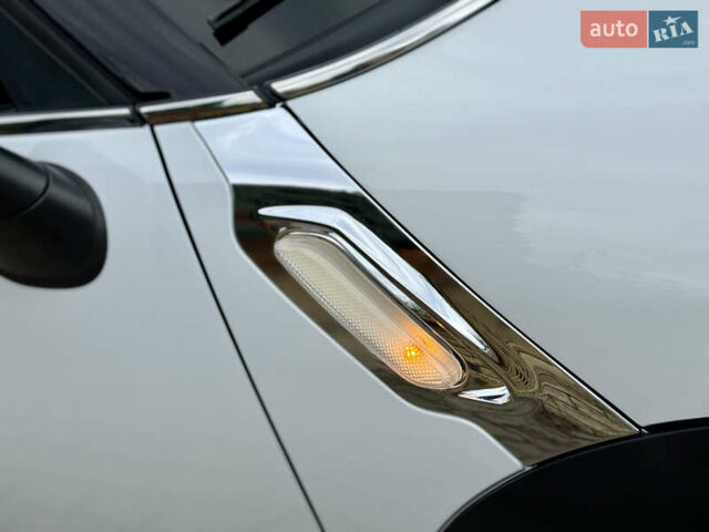 Белый Мини Кантримен, объемом двигателя 1.6 л и пробегом 242 тыс. км за 7850 $, фото 6 на Automoto.ua