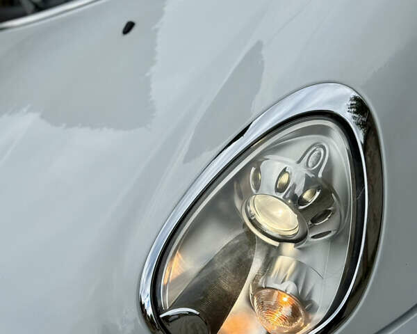 Белый Мини Кантримен, объемом двигателя 1.6 л и пробегом 242 тыс. км за 7850 $, фото 10 на Automoto.ua