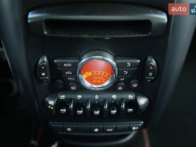 Белый Мини Кантримен, объемом двигателя 1.6 л и пробегом 170 тыс. км за 9900 $, фото 13 на Automoto.ua