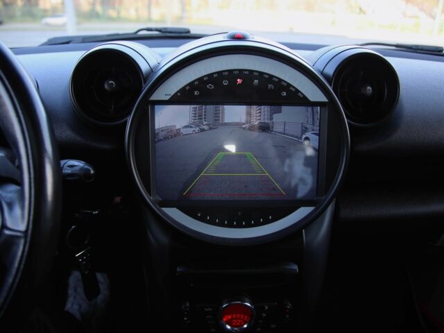 Білий Міні Кантрімен, об'ємом двигуна 1.6 л та пробігом 170 тис. км за 9900 $, фото 15 на Automoto.ua