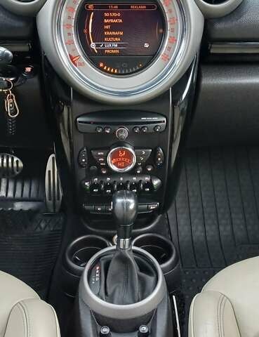 Белый Мини Кантримен, объемом двигателя 1.6 л и пробегом 209 тыс. км за 10400 $, фото 18 на Automoto.ua