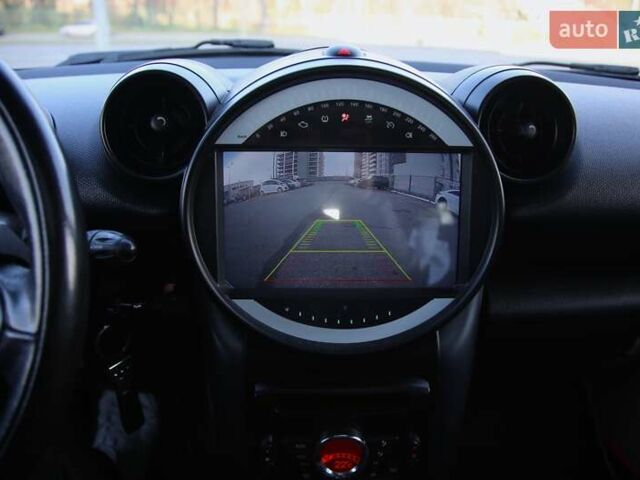 Белый Мини Кантримен, объемом двигателя 1.6 л и пробегом 170 тыс. км за 9900 $, фото 14 на Automoto.ua