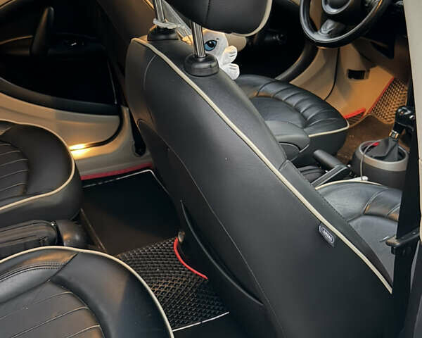 Белый Мини Кантримен, объемом двигателя 1.6 л и пробегом 160 тыс. км за 11000 $, фото 4 на Automoto.ua