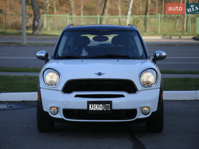 Белый Мини Кантримен, объемом двигателя 1.6 л и пробегом 170 тыс. км за 9900 $, фото 1 на Automoto.ua