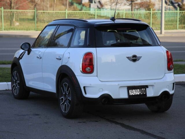 Білий Міні Кантрімен, об'ємом двигуна 1.6 л та пробігом 170 тис. км за 9900 $, фото 3 на Automoto.ua
